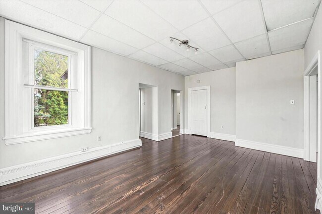 Foto del edificio - 222 Henderson Ave