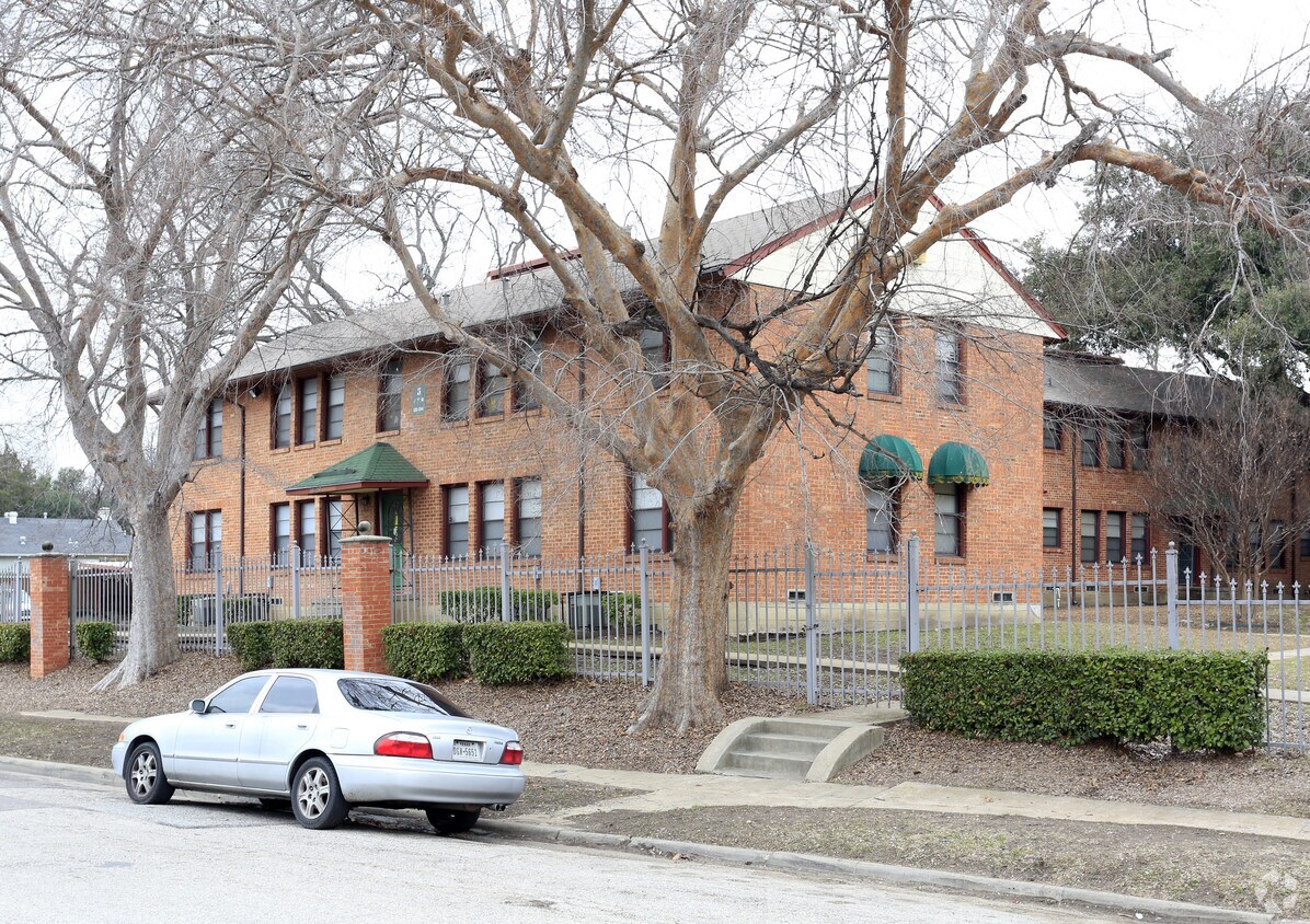 Wynnewood Gardens Apartments Dallas, TX
