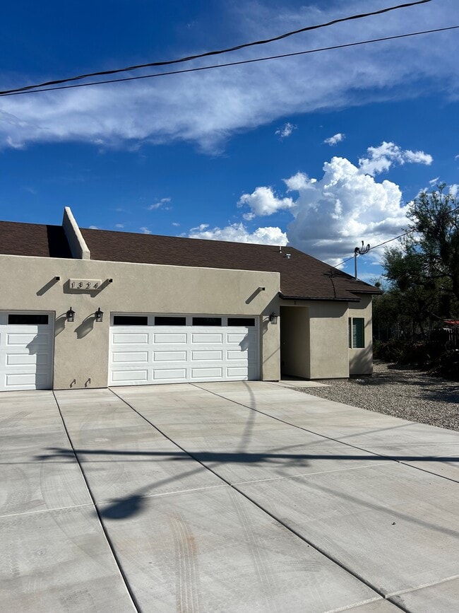 Building Photo - 1324 Renda Ct
