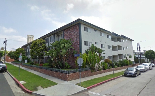 Saha Apartments Los Angeles Ca 1420 S Oakhurst Dr Saha Apartments