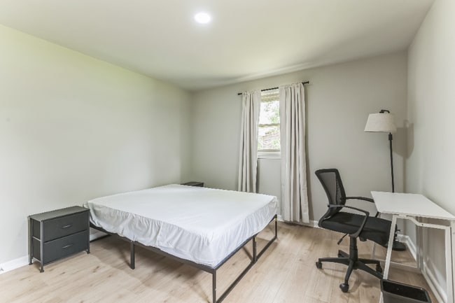 Building Photo - 2265 Wildwood Dr