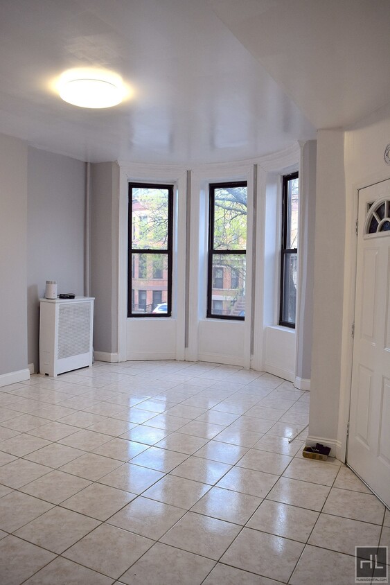 Primary Photo - Cozy 2BR w/ Massive Backyard!