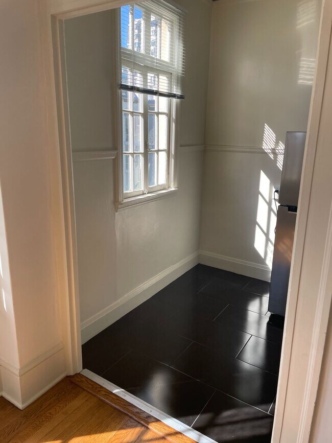 Foto del edificio - Brand new Studio near Downtown