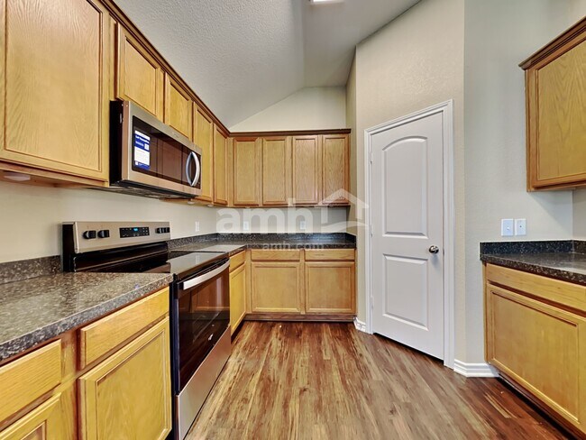 Foto del edificio - 1702 Griffin Ln