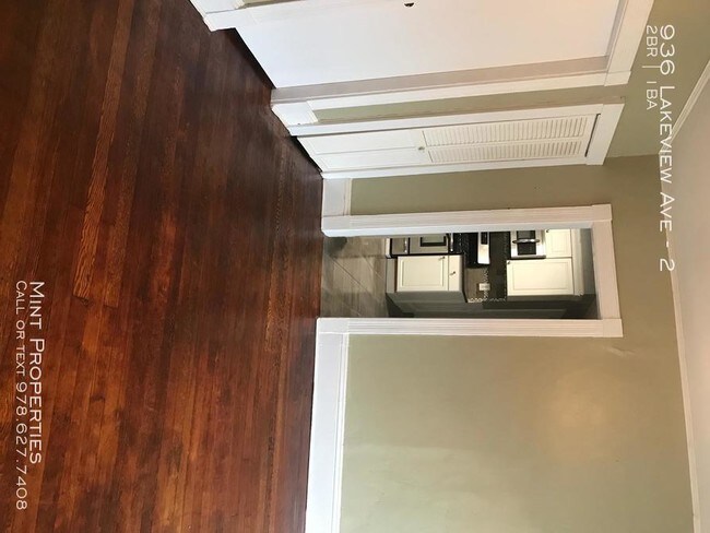 Building Photo - 2 Bedroom Apartment with Den/office