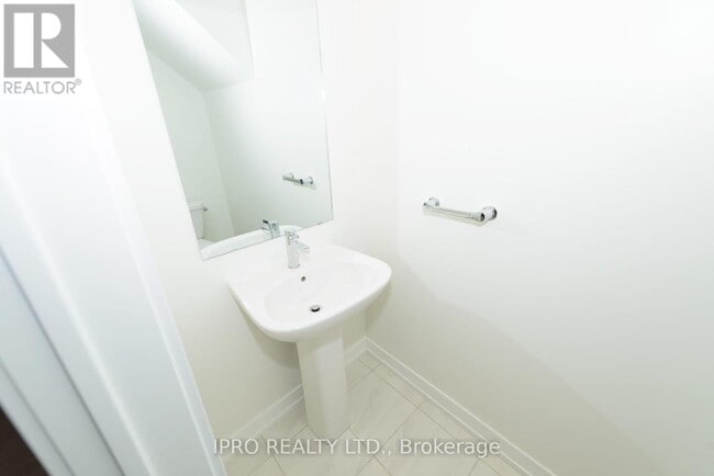 Photo du bâtiment - 3540-3540 Colonial Dr