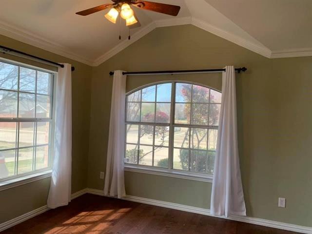 Foto del edificio - 6800 Waverly Ln