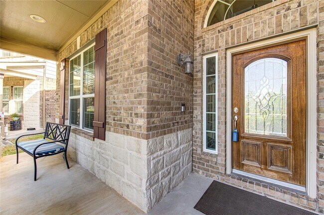 Foto del edificio - 6907 Stevenson Dr