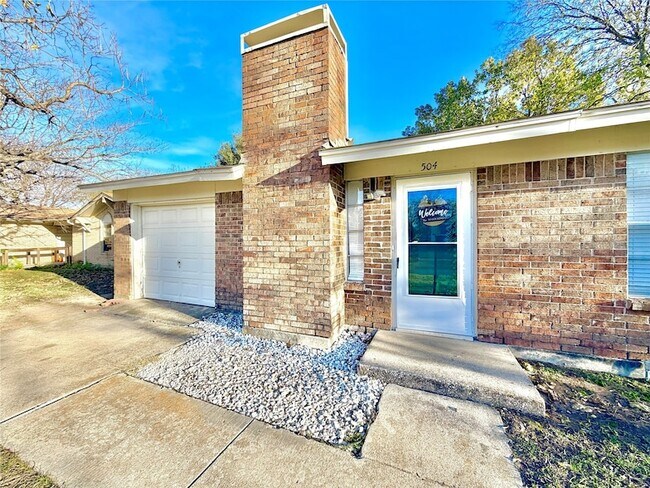 Building Photo - 504 Campbell Ln