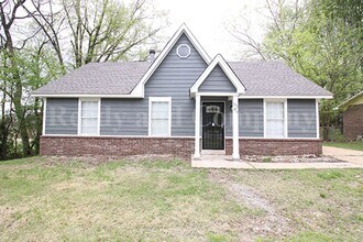 Building Photo - 5009 Nail Rd