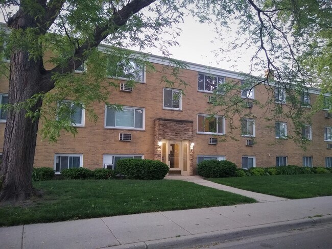 Building Photo - 701 Austin St