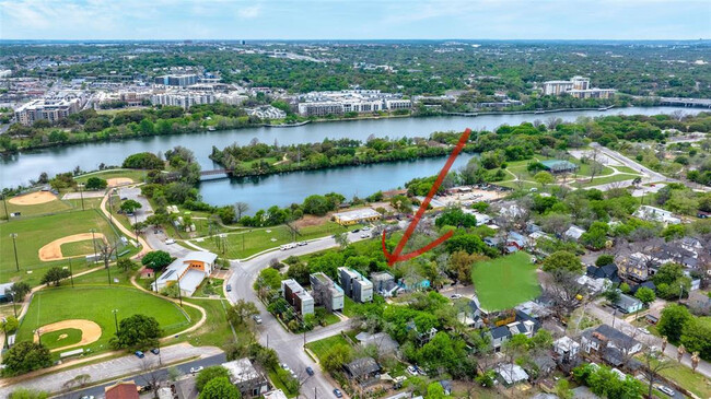 Best location on Central Austin - 2109 Riverview St