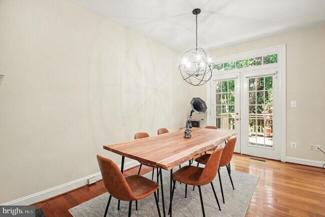 Building Photo - 1305 Sundial Dr