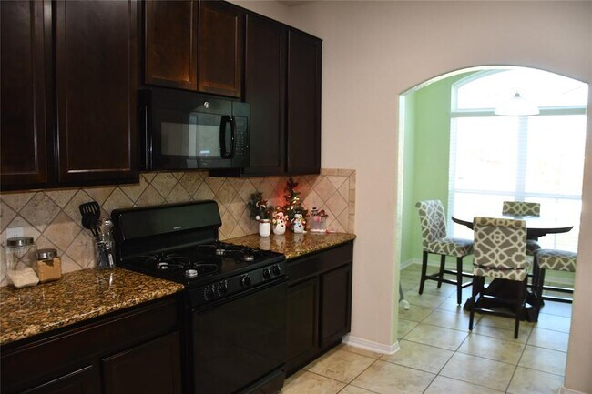 Building Photo - 2586 Magnolia Fair Way