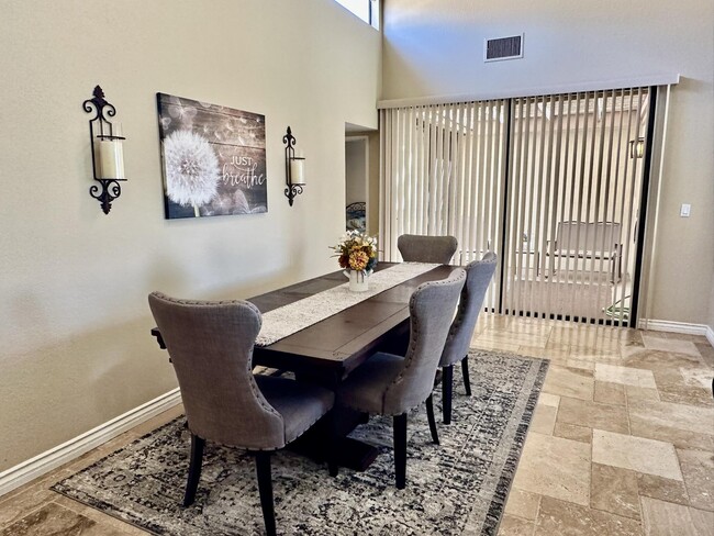 Building Photo - 305 Durango