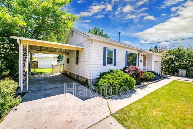 Foto del edificio - 3025 Agate St