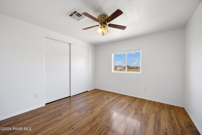 Building Photo - 330 W Rio Trail
