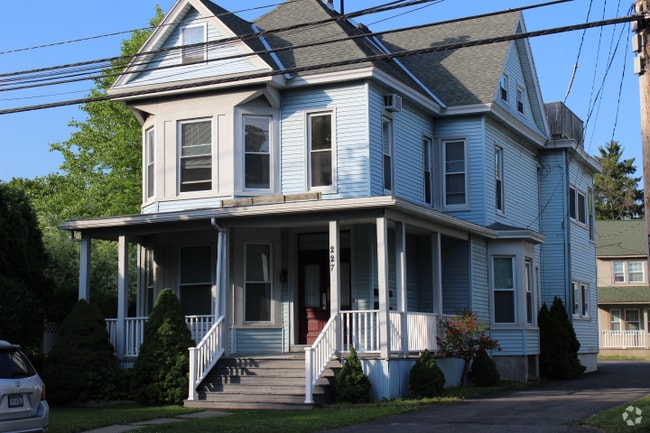 Building Photo - 227 Pawling Ave