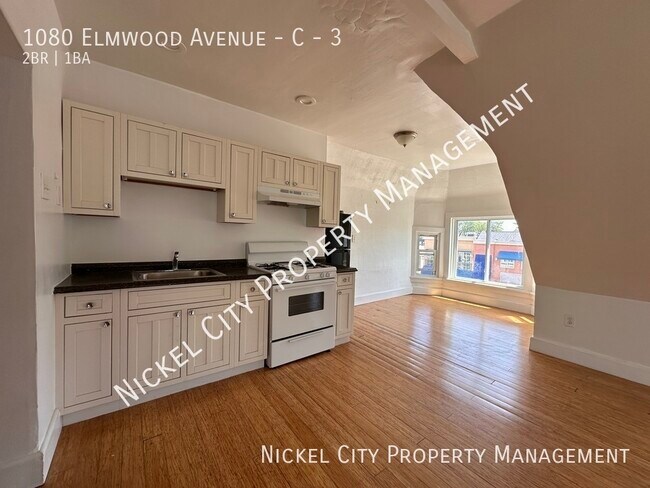 Foto del edificio - 1080 Elmwood Ave