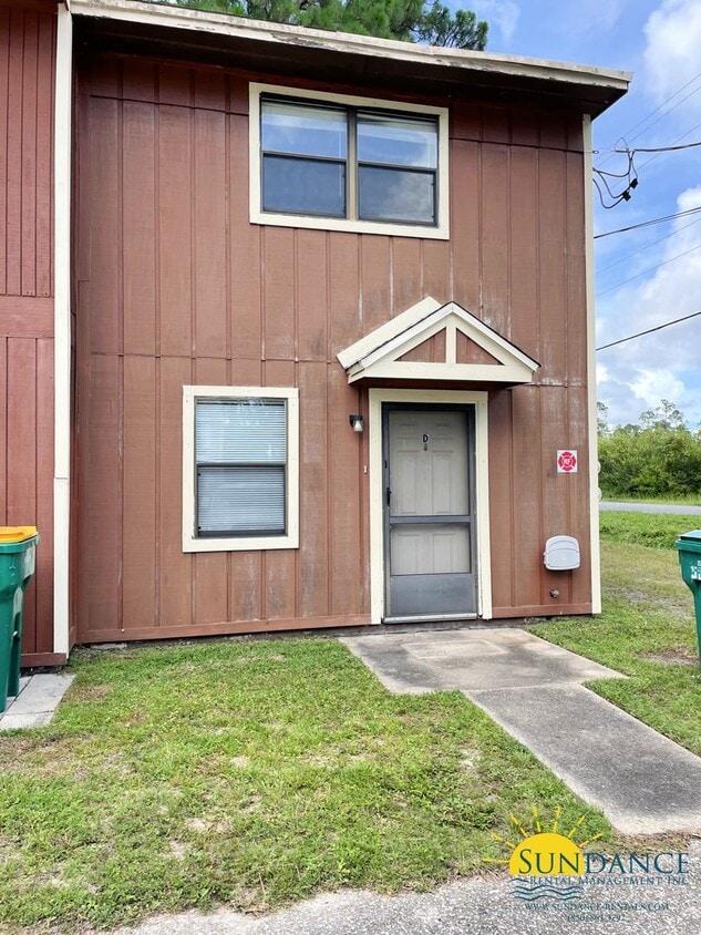 Primary Photo - Great 2 Bedroom Townhouse in Fort Walton B...