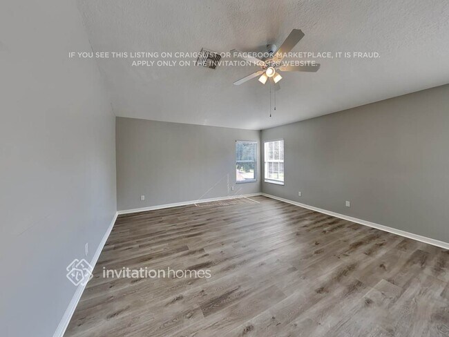 Foto del edificio - 12314 Canyon Blvd