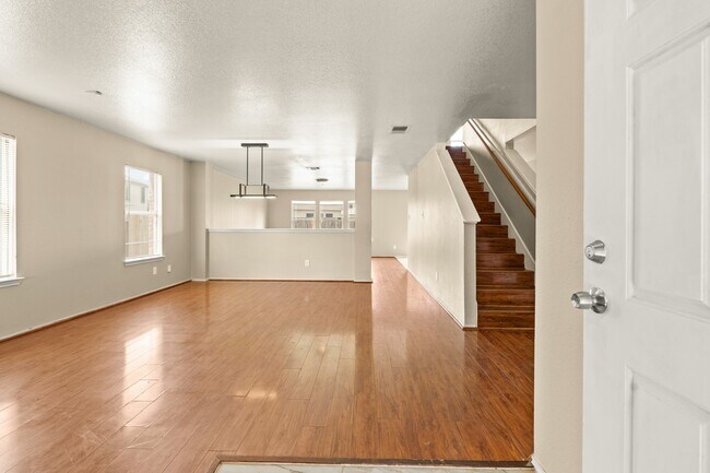 Foto del edificio - 7931 Raven Creek Ln