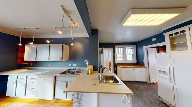 Foto del edificio - 4 br, 2 bath House - 206 W Custer Park House