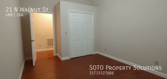 Building Photo - 4BD/2BA Historical, Modernly Updated Home
