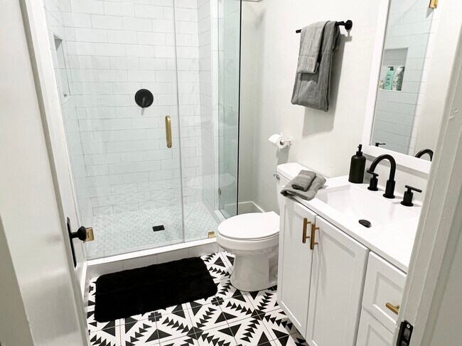 Foto del edificio - 320 N 17th Dr