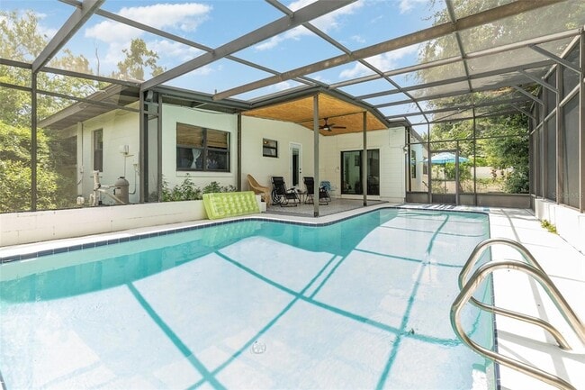 Building Photo - 2721 E Marks St