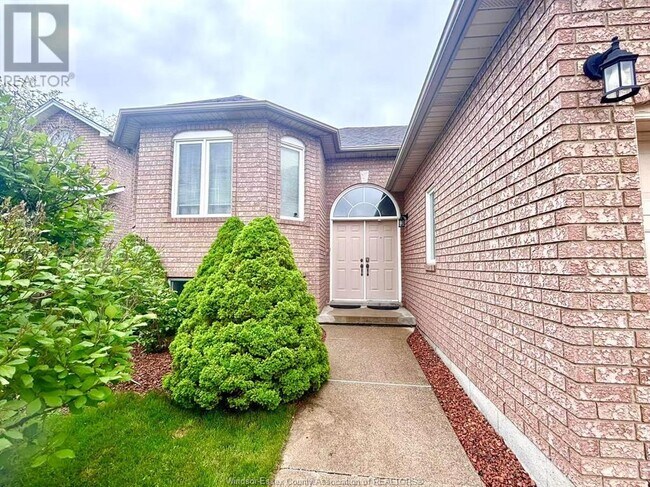 Building Photo - 1512 Heatherglen Dr