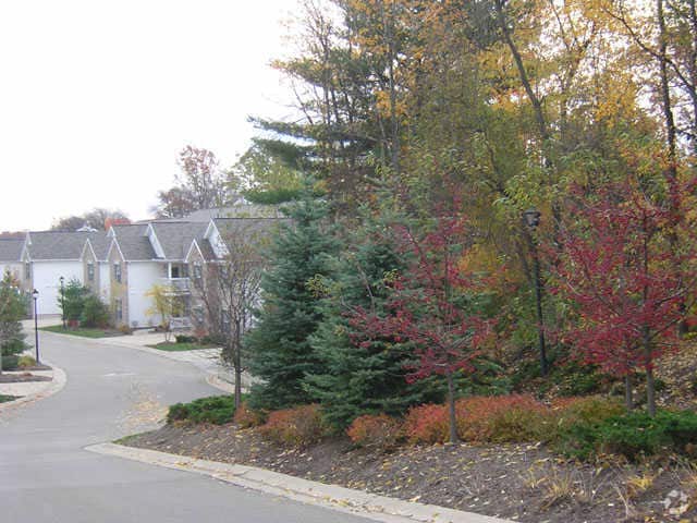 Entrance - Fairway Park Apartments