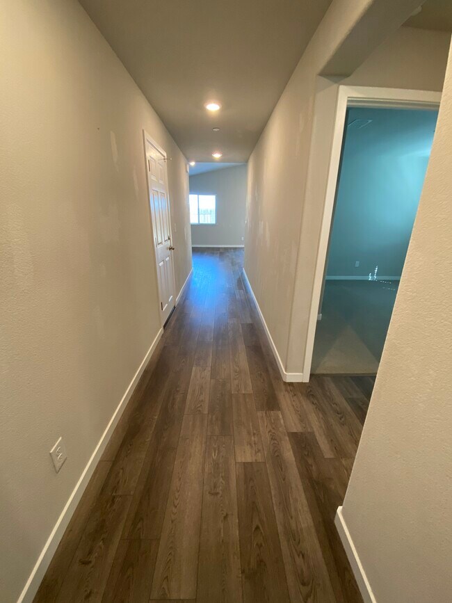 Foto del edificio - 5112 Chelsea Creek Rd