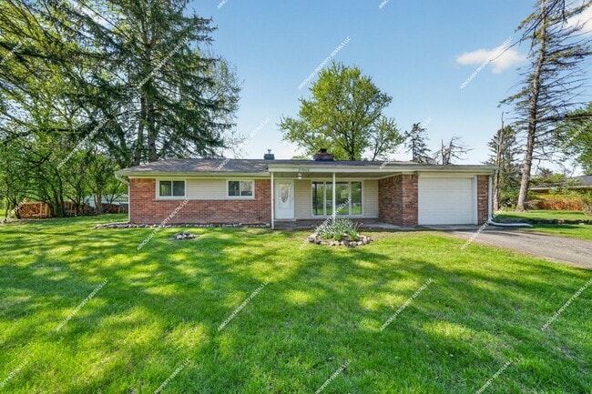 Rare Rental Opportunity! Fully Renovated 3-bedroom, 2-bath Brick Ranch in Farmington Hills! - Rare Rental Opportunity! Fully Renovated 3-bedroom, 2-bath Brick Ranch in Farmington Hills! House