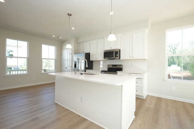 Foto del edificio - A large spacious home in Arbor St!