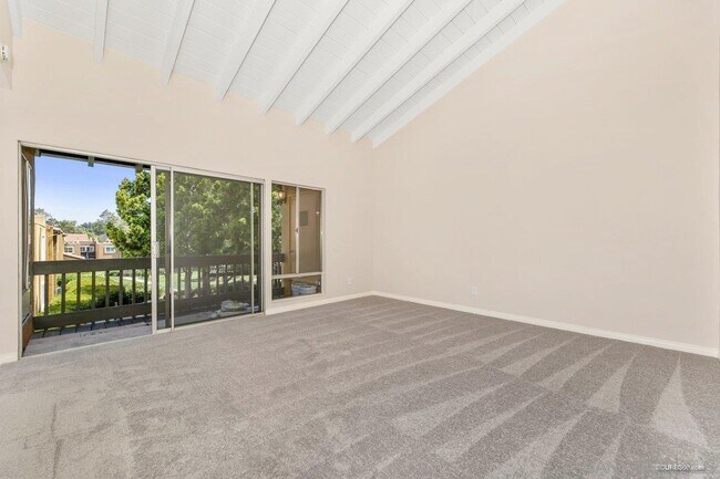 Building Photo - 17099 W Bernardo Dr