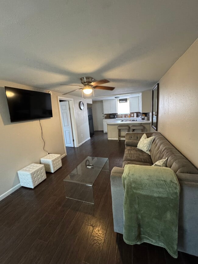 Building Photo - 1933 S 19th St