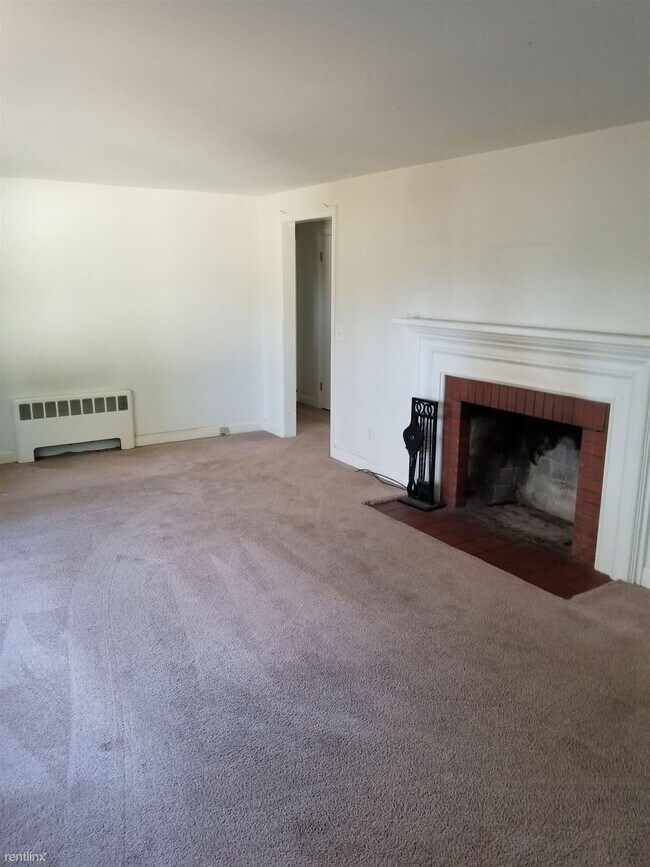 Building Photo - 3 br, 1.5 bath House - 26 Middle Hwy