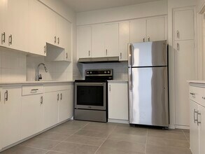 Building Photo - 3468 Rue Drummond
