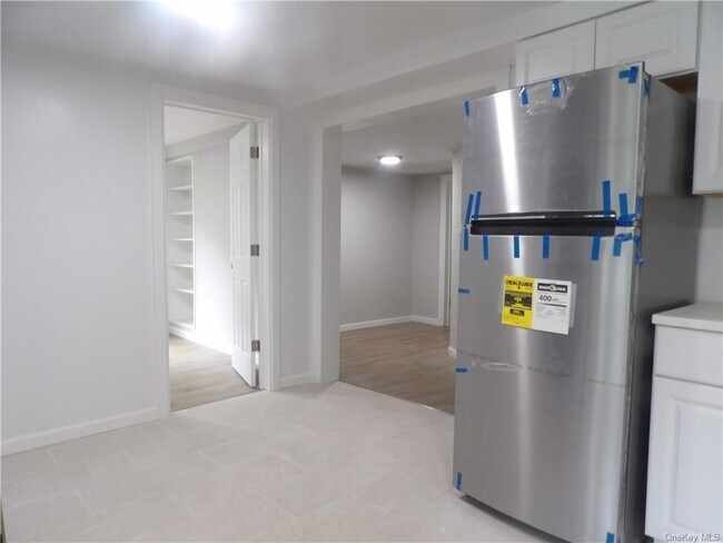 Building Photo - 47 Main St