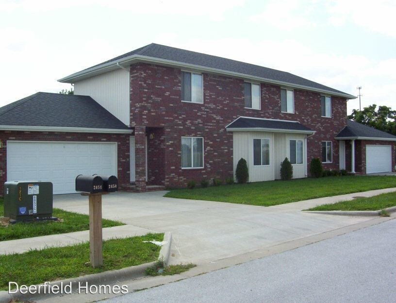 Foto principal - 2404 W Deerfield St