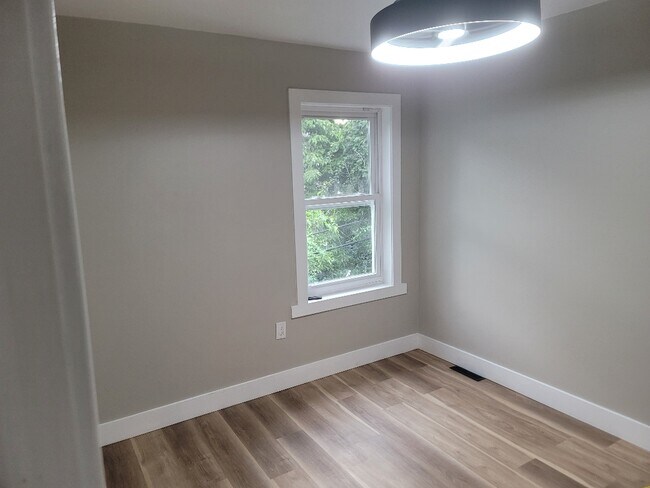 Foto del edificio - 5807 Wakefield St