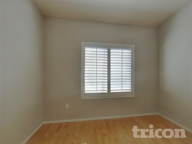 Foto del edificio - 16825 N 14th St