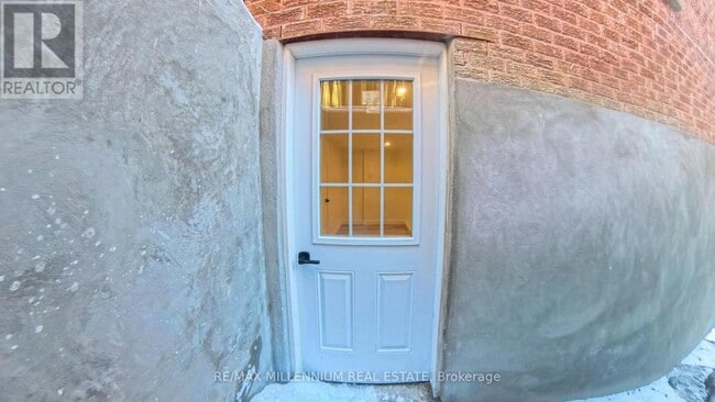 Building Photo - 14 Sallis Dr