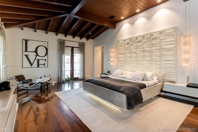 Building Photo - 6 br, 6.5 bath House - 5450 Banyan Trl