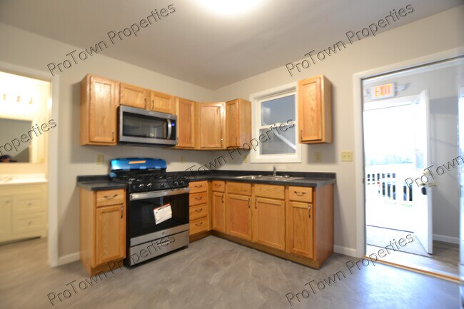 Foto del edificio - 333 Hughes Ave