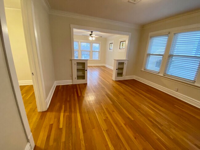 Dining Room - 5685 W Goodman St
