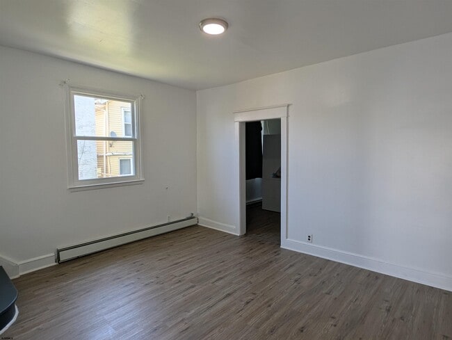 Building Photo - 710 Sewell Ave