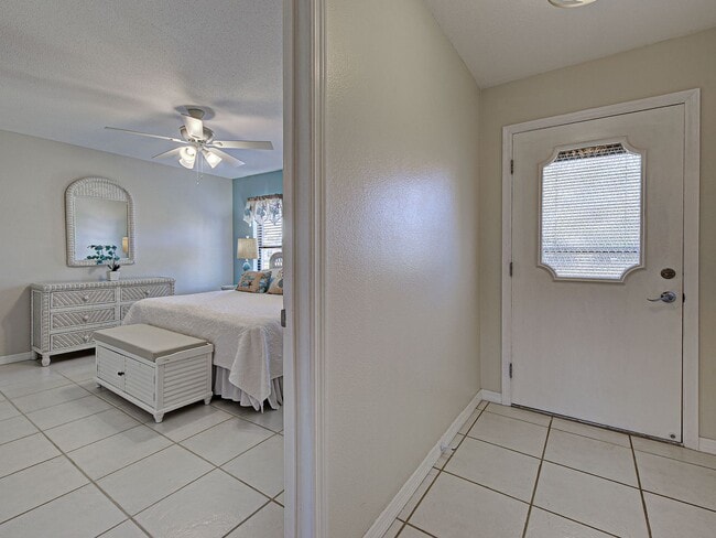 Building Photo - FURNISHED! 2BD/2BA/1CG in Vivienda West - a 55+Community