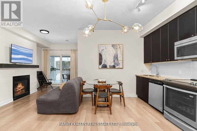 Photo du bâtiment - 40 Horseshoe Blvd